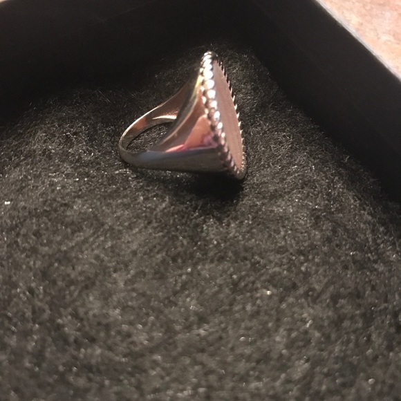 Mother of pearl ring - Picture 3 of 4